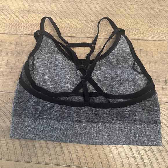 Gymshark sports bra - Picture 2 of 2